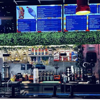 Retro Bites - Counter - Halal Near Me - Wappingers Falls, New York