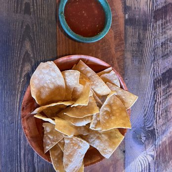 Los Domingos - Chips and salsa were fine. If the chips were warm they'd be better. - Mexican Near Me - Barstow, California