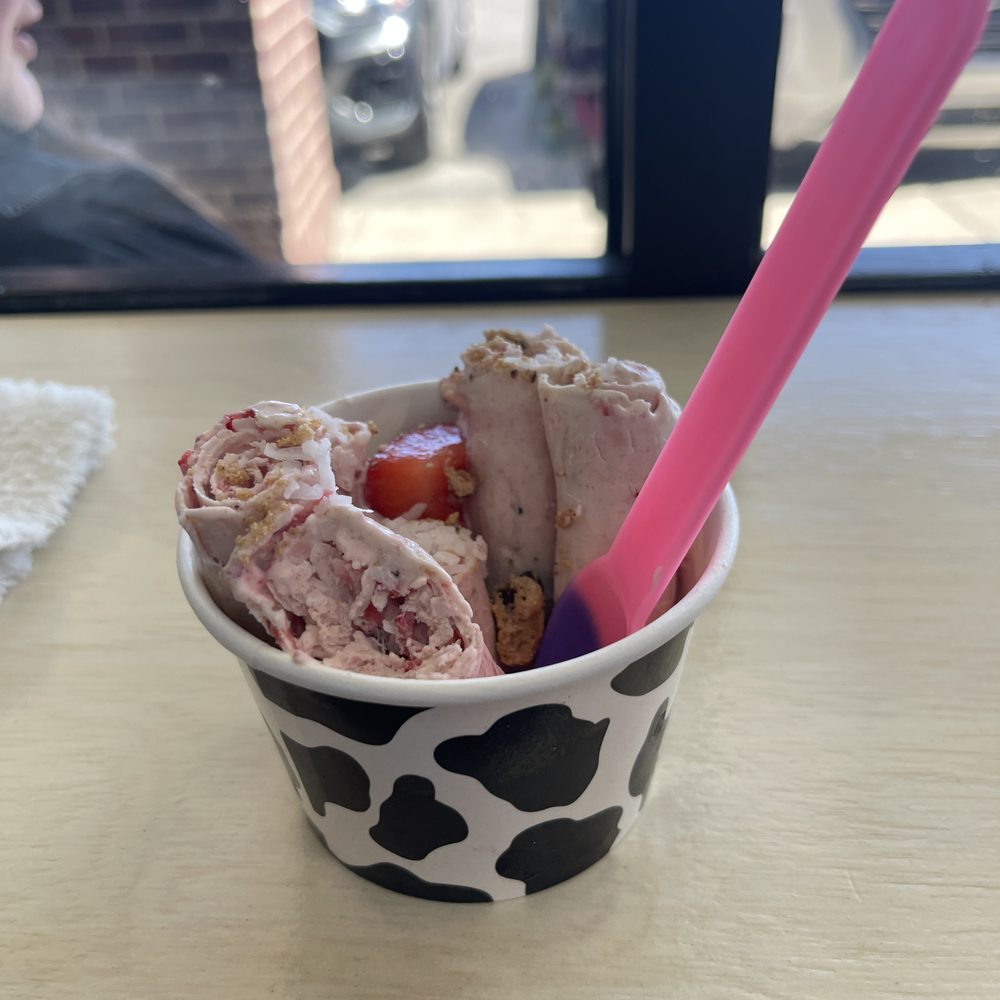 YOLO Rolled Ice Cream - Spoons change colors - Ice Cream & Frozen Yogurt Near Me - Branson, Missouri YOLO Rolled Ice Cream - Spoons change colors - Ice Cream & Frozen Yogurt Near Me - Branson, Missouri