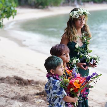 The Happy Haku - Floral Designers Near Me - Kailua, Hawaii The Happy Haku - Floral Designers Near Me - Kailua, Hawaii