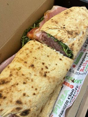 Crudo Pizza & Panuozzo by null