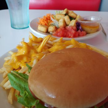 Steak ’n Shake - So yum - double original with cheesy fries. I subbed my coleslaw for a side salad - Fast Food Near Me - Mansfield, Ohio Steak ’n Shake - So yum - double original with cheesy fries. I subbed my coleslaw for a side salad - Fast Food Near Me - Mansfield, Ohio