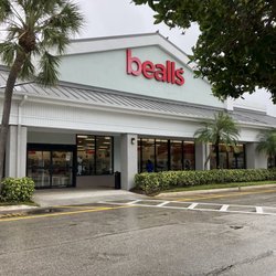Beall's Outlet - Outside