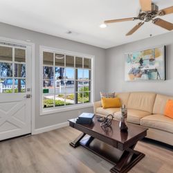 Coldwell Banker Country Realty - Lobby
