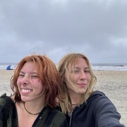 ITH Beach Bungalow Surf Hostel - My sister and I leaving happy with having stayed in the hostel3