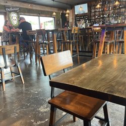 Tin Lilly - Indoor dining
