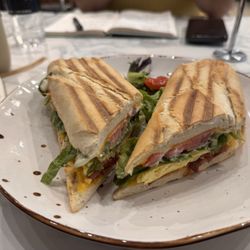 Crema Gourmet - Breakfast sandwich