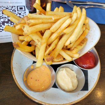 Woodblock - HH Fries with 3 dipping sauces - $6 - Cocktail Bars Near Me - Redmond, Washington Woodblock - HH Fries with 3 dipping sauces - $6 - Cocktail Bars Near Me - Redmond, Washington