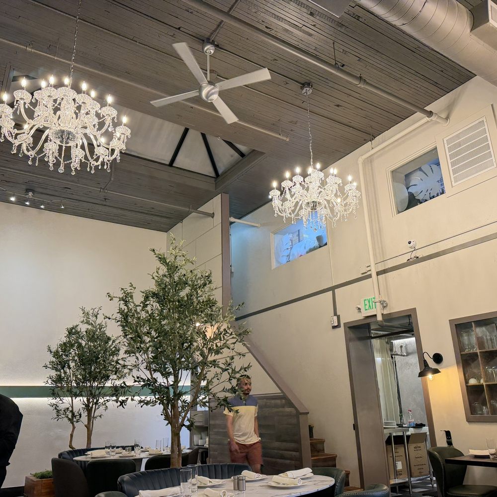 Kha-bar - Ambiance - Indian Near Me - Seattle, Washington
