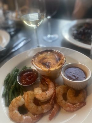 Jonah's Seafood House, 2601 Oyster Bar, and Market & Bake Shop by null