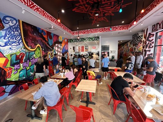 Dave’s hot chicken by null