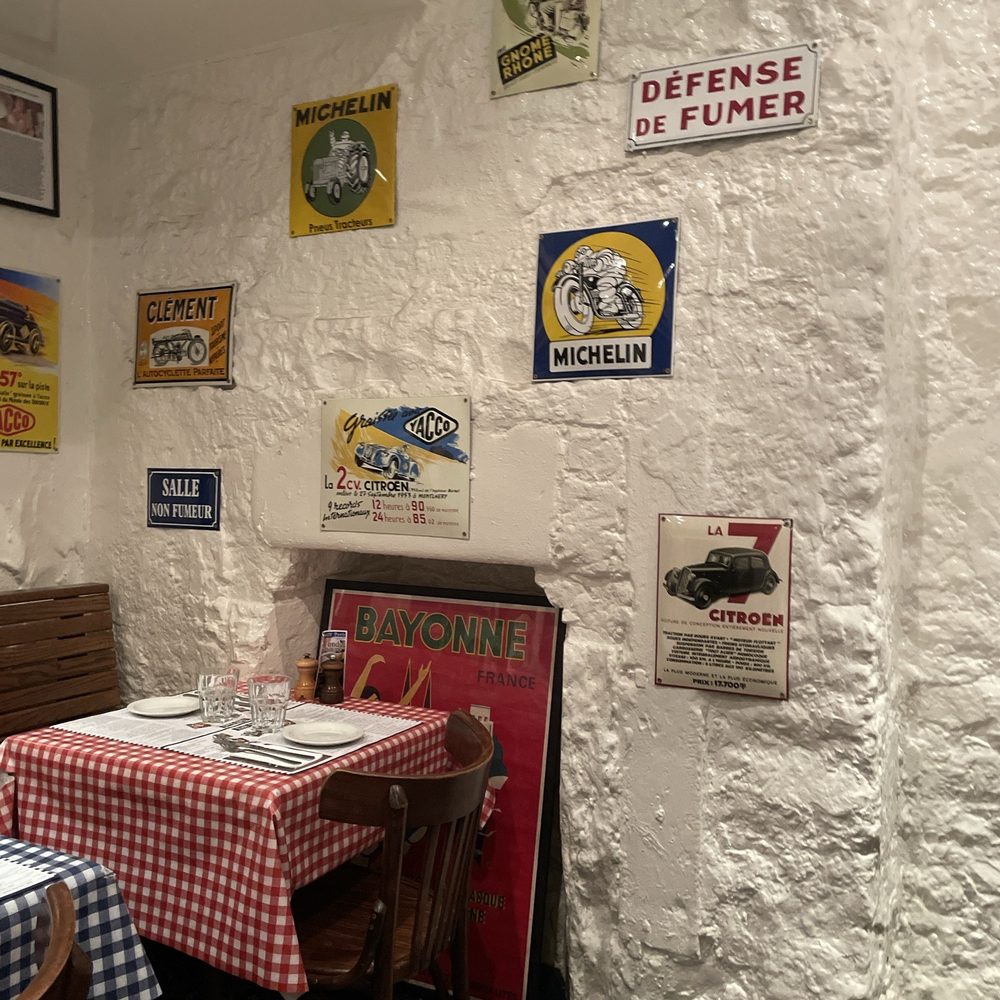 Petit Paris - Interior - French Near Me - Edinburgh, EDH Petit Paris - Interior - French Near Me - Edinburgh, EDH