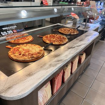 RaceTrac - This pizza looked great. I wasn't hungry though. - Gas Stations Near Me - Winter Garden, Florida RaceTrac - This pizza looked great. I wasn't hungry though. - Gas Stations Near Me - Winter Garden, Florida