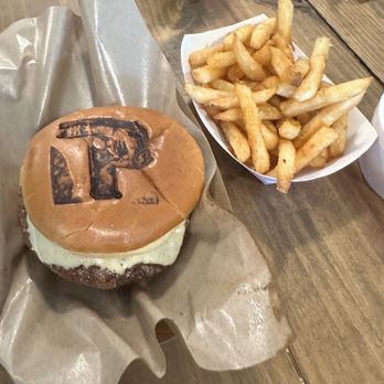 The Palomino - Cheeseburger  Fries - Gastropubs Near Me - Georgetown, Texas