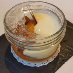 Restaurant Hôtel Le Raisin - Dessert : tatin d'abricots revisitée, chocolat blanc.