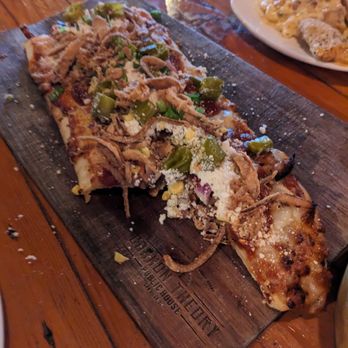 Common Theory - BBQ chicken flatbread - Gastropubs Near Me - San Diego, California