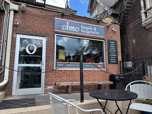 Olmo by null