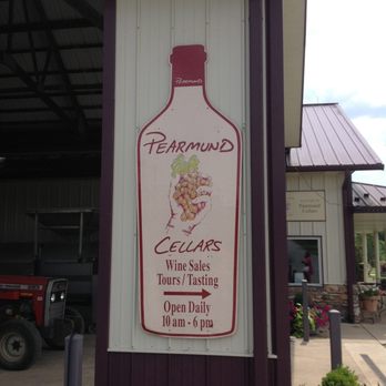 Pearmund Cellars - This way to tastings! - Wineries Near Me - Broad Run, Virginia