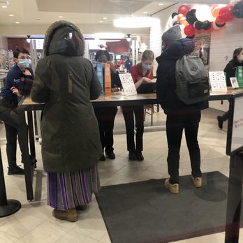 Chick-fil-A - Line up and vaccine passport check - Fast Food Near Me - Toronto, Ontario
