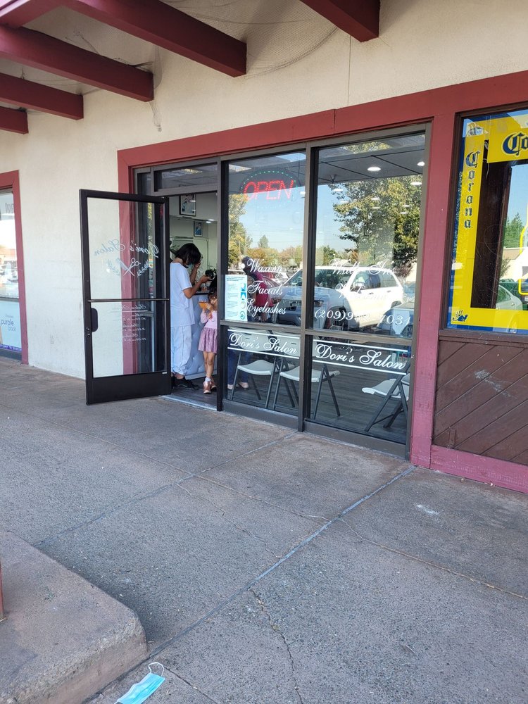 Dori's Salon Photos