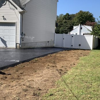 United Paving Contractors - They not only considered our home but our neighbor. Did a great job grading the yard so there is a nice transition. - Masonry/Concrete Near Me - Deptford, New Jersey United Paving Contractors - They not only considered our home but our neighbor. Did a great job grading the yard so there is a nice transition. - Masonry/Concrete Near Me - Deptford, New Jersey