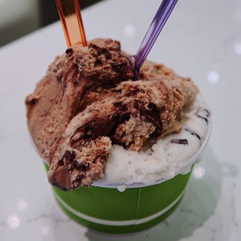Chocolate SD - Kinder Bueno and Stracciatella Gelato - Coffee & Tea Near Me - San Diego, California Chocolate SD - Kinder Bueno and Stracciatella Gelato - Coffee & Tea Near Me - San Diego, California