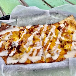R&R Pub n Grub - Chicken bacon ranch flat bread is very tasty!