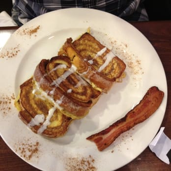 Brunch Cafe-Roselle - Cinnamon roll French toast - Breakfast & Brunch Near Me - Roselle, Illinois Brunch Cafe-Roselle - Cinnamon roll French toast - Breakfast & Brunch Near Me - Roselle, Illinois