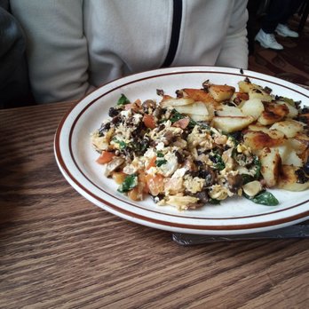 VIP's Cafe - Spinach omelette - Breakfast & Brunch Near Me - Tarzana, California VIP's Cafe - Spinach omelette - Breakfast & Brunch Near Me - Tarzana, California