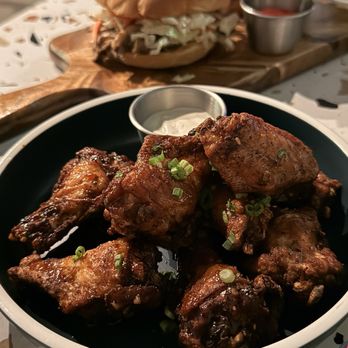 N17 The Lane - Spicy chicken wings - Gastropubs Near Me - Los Angeles, California N17 The Lane - Spicy chicken wings - Gastropubs Near Me - Los Angeles, California