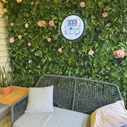 The G’s Spot - Outside seating