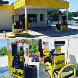 Gas Town - Gas station