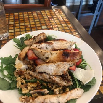 Good Eats - Kale and arugula salad with Chicken - Diners Near Me - Maspeth, New York