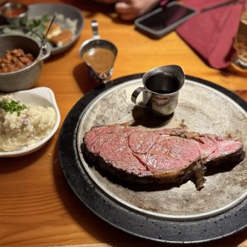 Cattlemens - 9oz prime rib - Steakhouses Near Me - Livermore, California