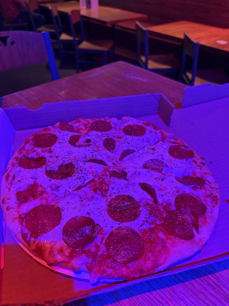 Tilly's Pub & Sports Grille