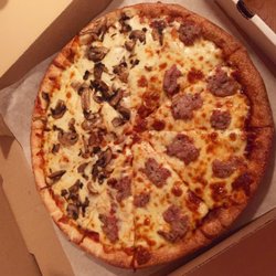 Master Pizza - Half mushroom / half sausage