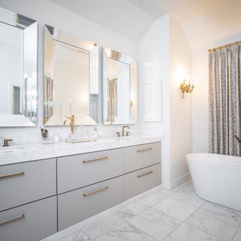 Eurocraft Granite & Marble - a bathroom with a bathtub - General Contractors Near Me - Tulsa, Oklahoma Eurocraft Granite & Marble - a bathroom with a bathtub - General Contractors Near Me - Tulsa, Oklahoma