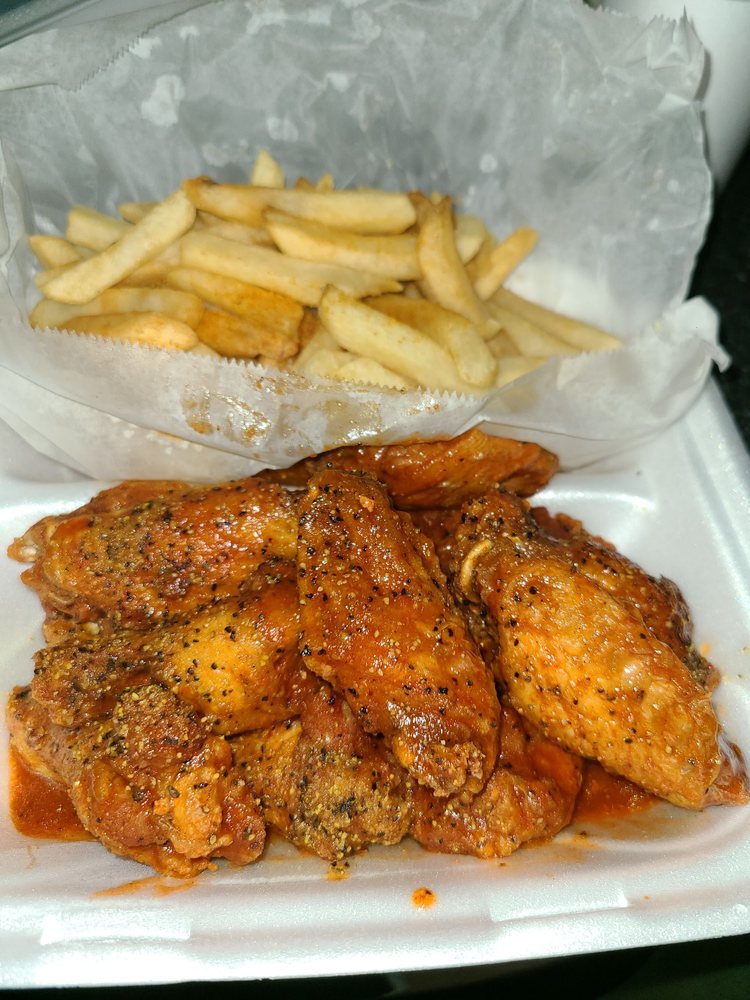 J BUFFALO WINGS Updated September 2024 25 Photos & 59 Reviews