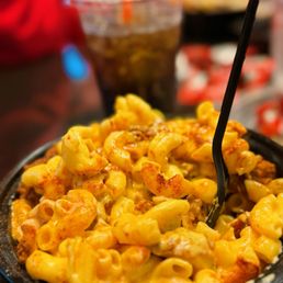 Angry Mac - Mac n Cheese, Chicken and French Fries Angry Mac - Mac n Cheese, Chicken and French Fries