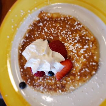 Honeycomb Cafe - Pancake w/ fruit - New American Near Me - Belmont, North Carolina
