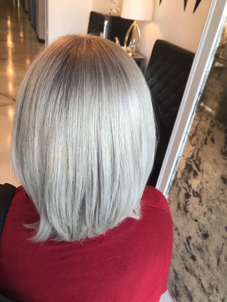 Luxe Hair Studio Logo