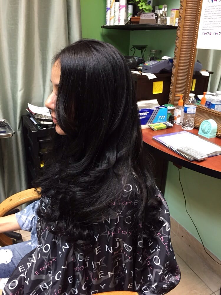 Haircuts By Isabelle Logo