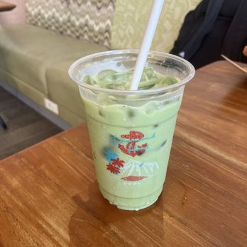 Knots Coffee Roasters - Vanilla matcha, the matcha flavor isnʻt strong so the latte mostly tastes like vanilla - Coffee & Tea Near Me - Honolulu, Hawaii Knots Coffee Roasters - Vanilla matcha, the matcha flavor isnʻt strong so the latte mostly tastes like vanilla - Coffee & Tea Near Me - Honolulu, Hawaii