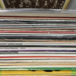 Record Runners - Diggin up some fresh music