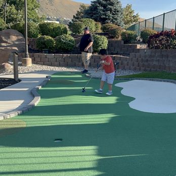Boondocks Food and Fun - Arcades Near Me - Draper, Utah