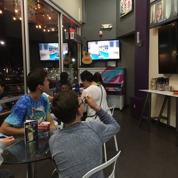 Craze - Nice decor! And a piano! - Ice Cream & Frozen Yogurt Near Me - El Paso, Texas