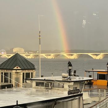 Chart House - Rainbow View - Seafood Near Me - Alexandria, Virginia