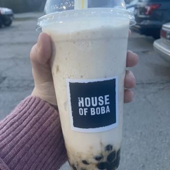Alice Scooper's - Keto caramel cashew ice cream, almond milk, French toast syrup, brown sugar boba - Bubble Tea Near Me - Kansas City, Missouri