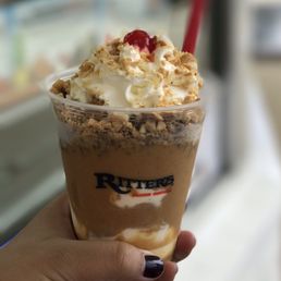 Peanut Butter Mountain Sundae