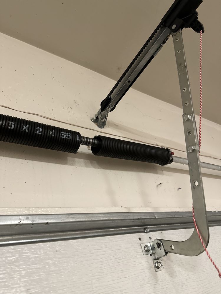 Dave's Door - Garage Door Contractor in Enumclaw, WA